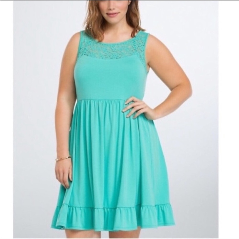 Torrid mint green lace skater dress size 3
